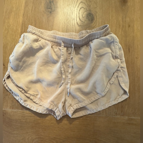 Love Tree Dolphin Shorts with Pockets and Draw String Size Small 100% Tencel - Picture 2 of 3